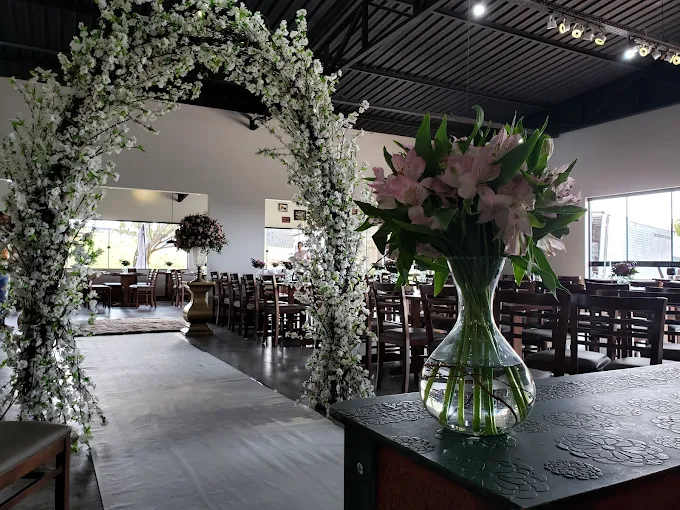 Corredor decorado para casamento